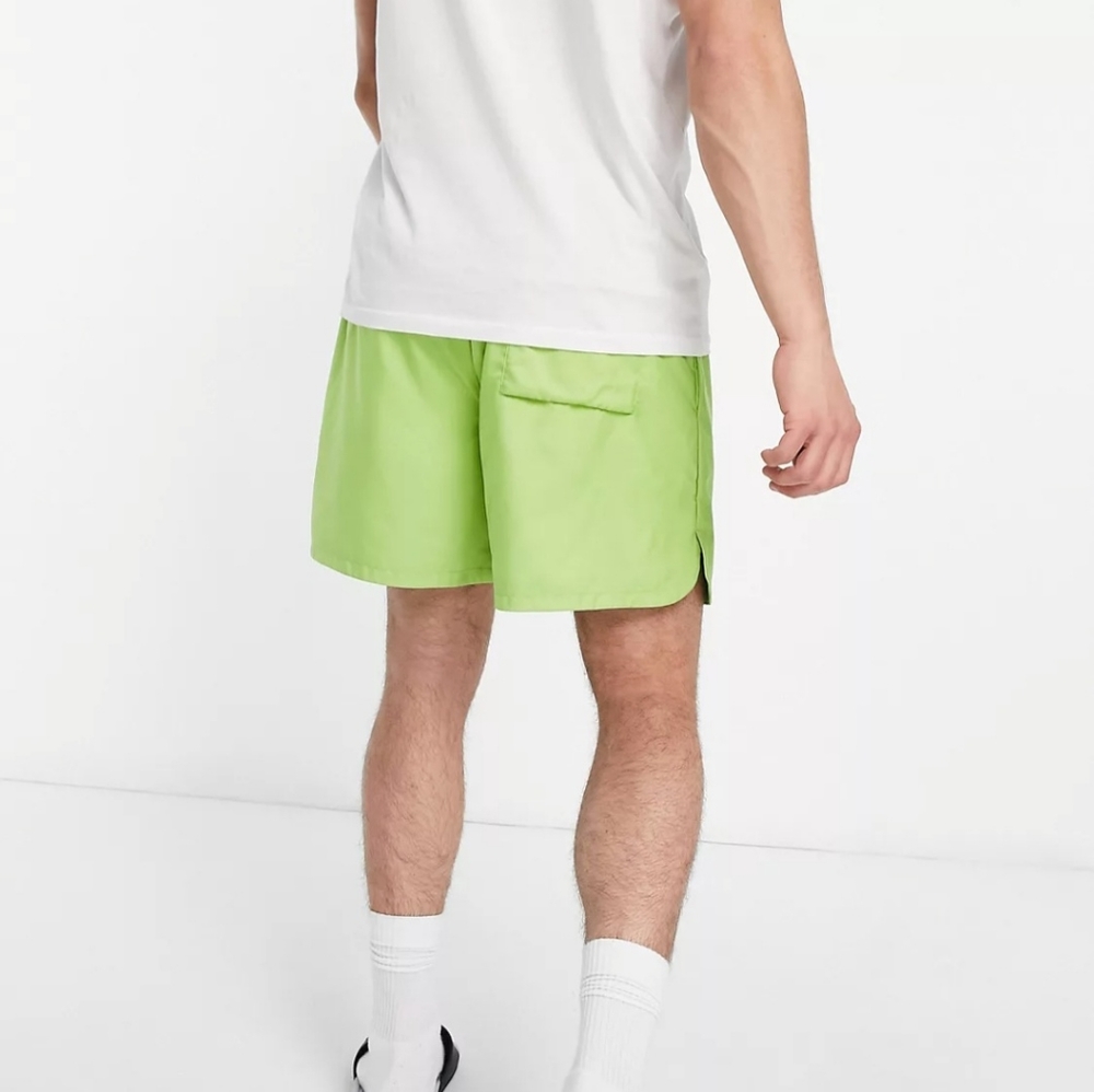 Nike Sport Essentials lined woven shorts in green - Picture 15 of 16